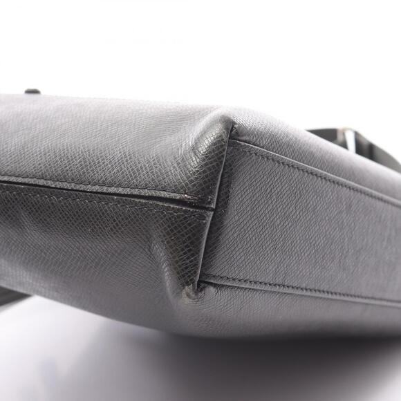 Louis Vuitton Grigori Taiga Messenger Shoulder Bag Black - Picture 7 of 10